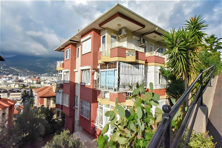 Квартира в Алании, Турция, 130 м² - фото 1