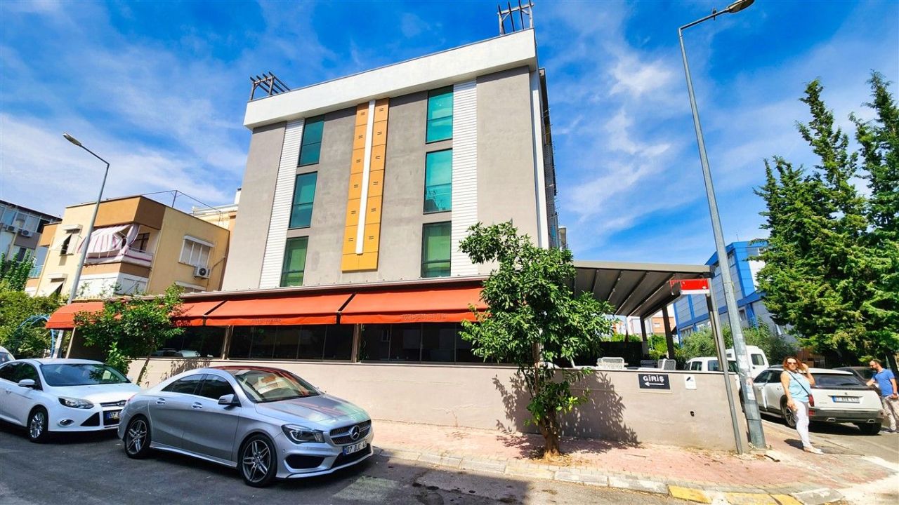 Отель, гостиница в Анталии, Турция, 1 700 м² - фото 1