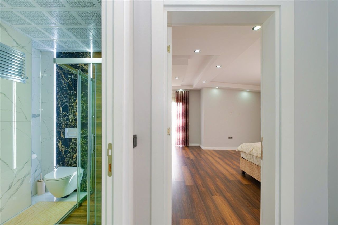 Вилла в Ларе, Турция, 300 м² - фото 2