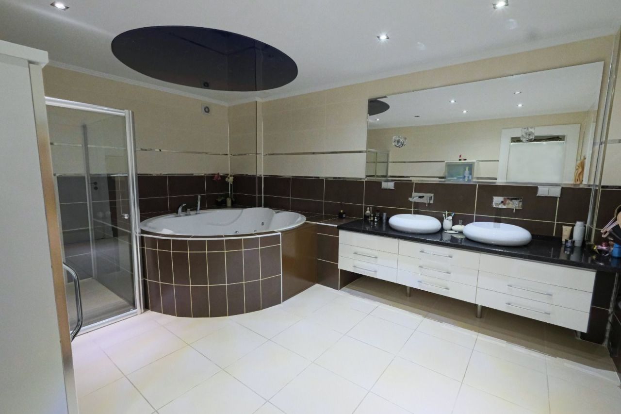 Вилла в Алании, Турция, 400 м² - фото 13