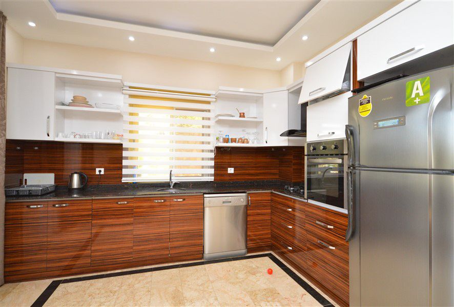 Вилла в Алании, Турция, 350 м² - фото 16