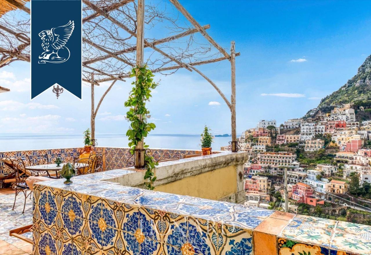 Апартаменты в Салерно, Италия, 195 м² - фото 4