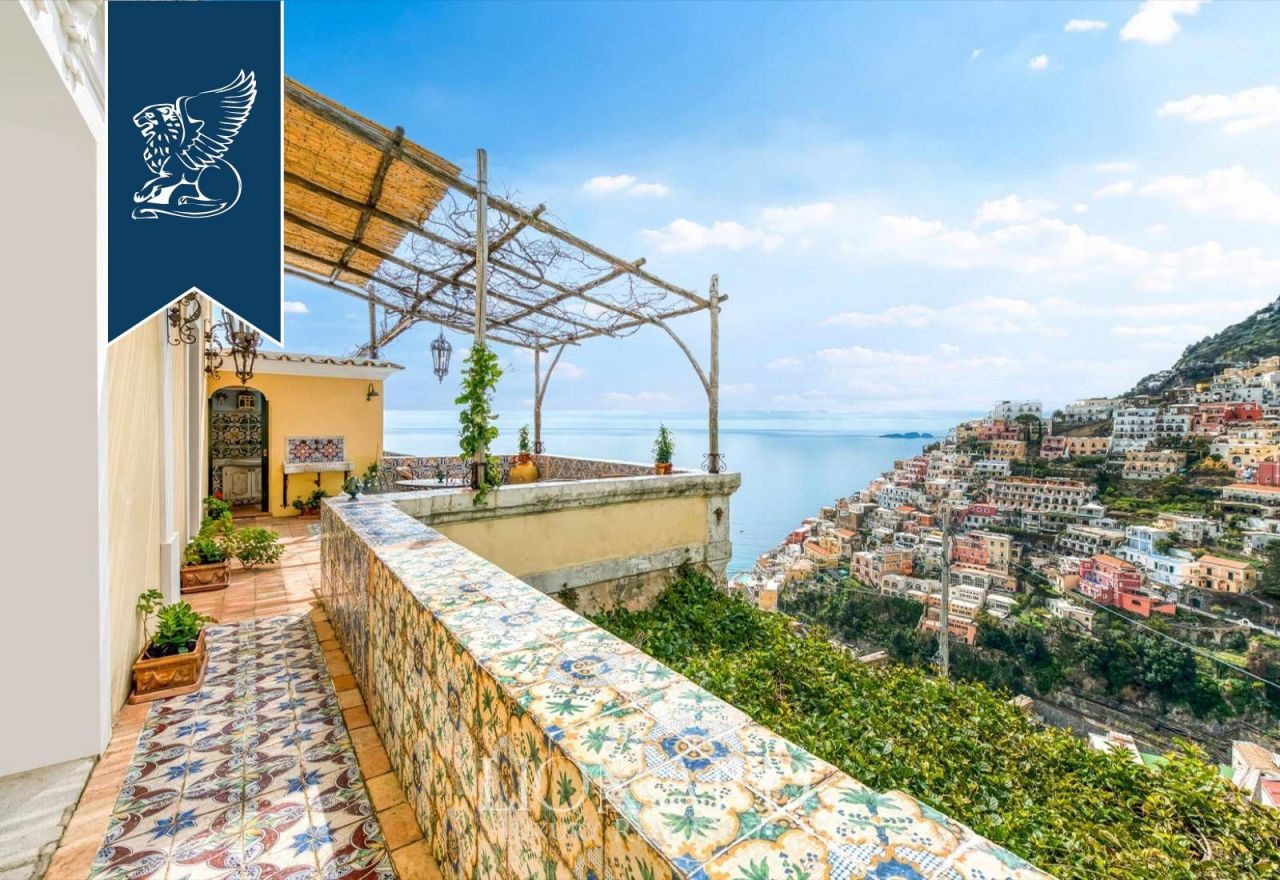 Апартаменты в Салерно, Италия, 195 м² - фото 6