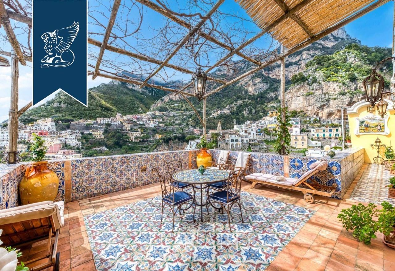 Апартаменты в Салерно, Италия, 195 м² - фото 9