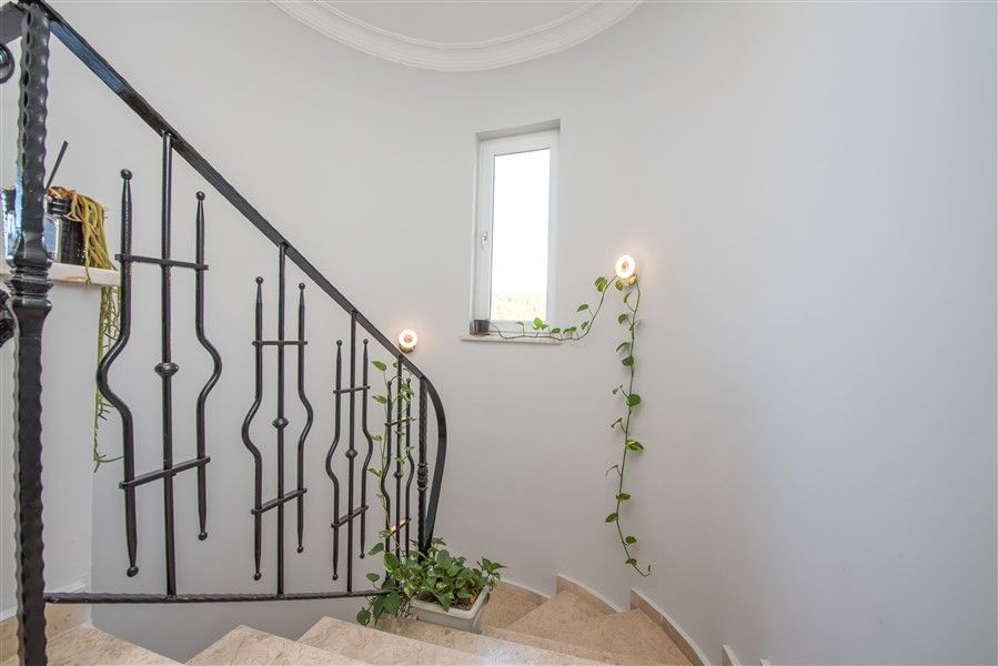 Вилла в Алании, Турция, 220 м² - фото 16