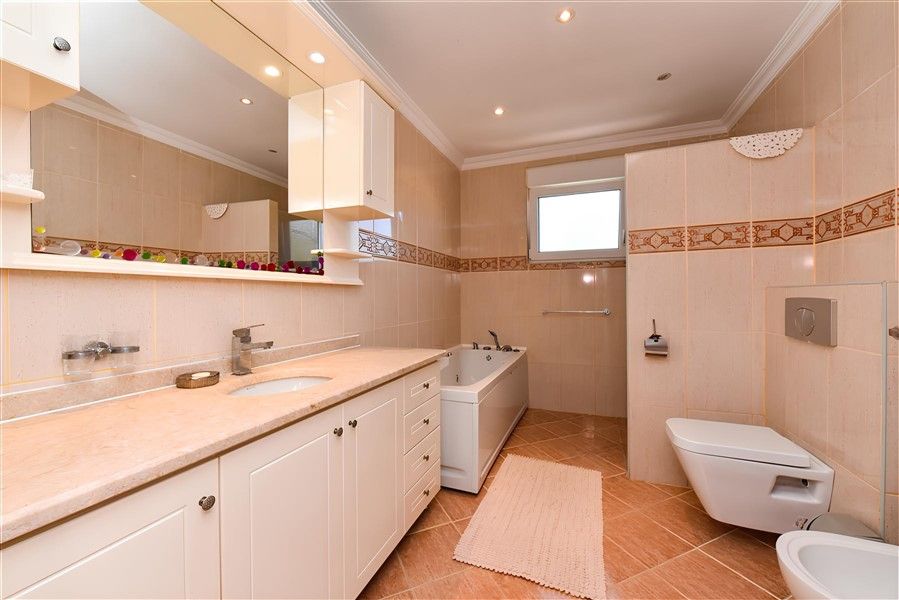 Вилла в Алании, Турция, 210 м² - фото 17