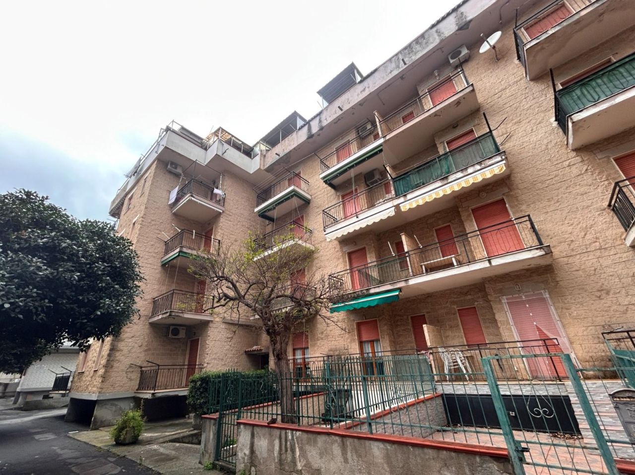 Квартира в Скалее, Италия, 46 000 м² - фото 1