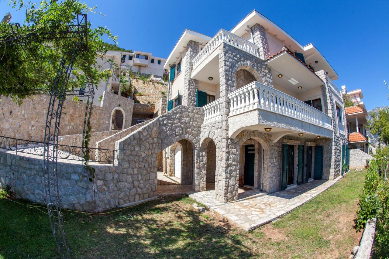 Дом в Костанице, Черногория, 235 м² - фото 2