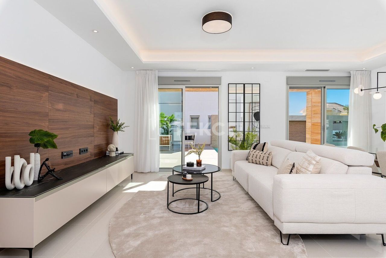 Вилла в Рохалесе, Испания, 396 м² - фото 17