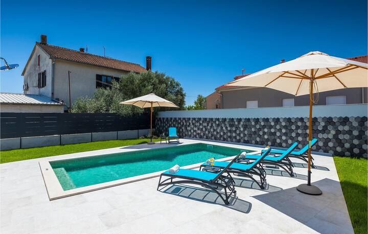 Вилла в Пуле, Хорватия, 160 м² - фото 3