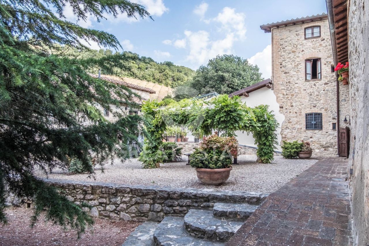 Дом в Умбертиде, Италия, 1 029.6 м² - фото 6