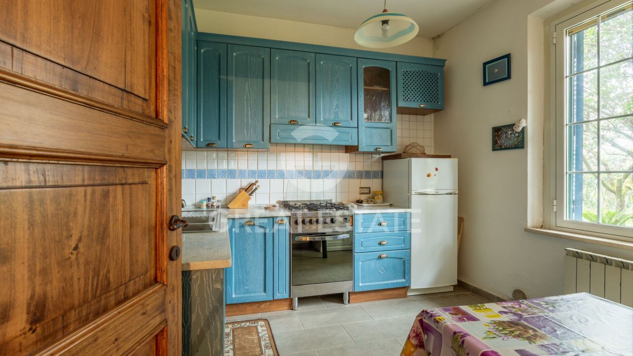 Вилла в Кьюси, Италия, 234.2 м² - фото 14