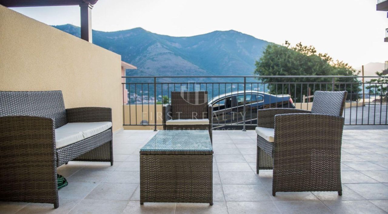 Квартира в Доброте, Черногория, 54 м² - фото 3