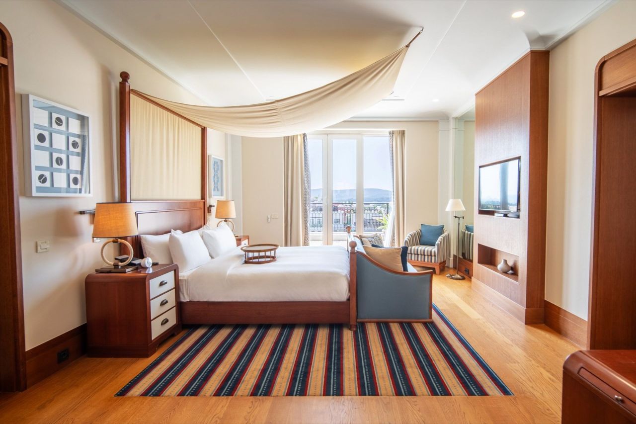 Квартира в Тивате, Черногория, 320 м² - фото 3