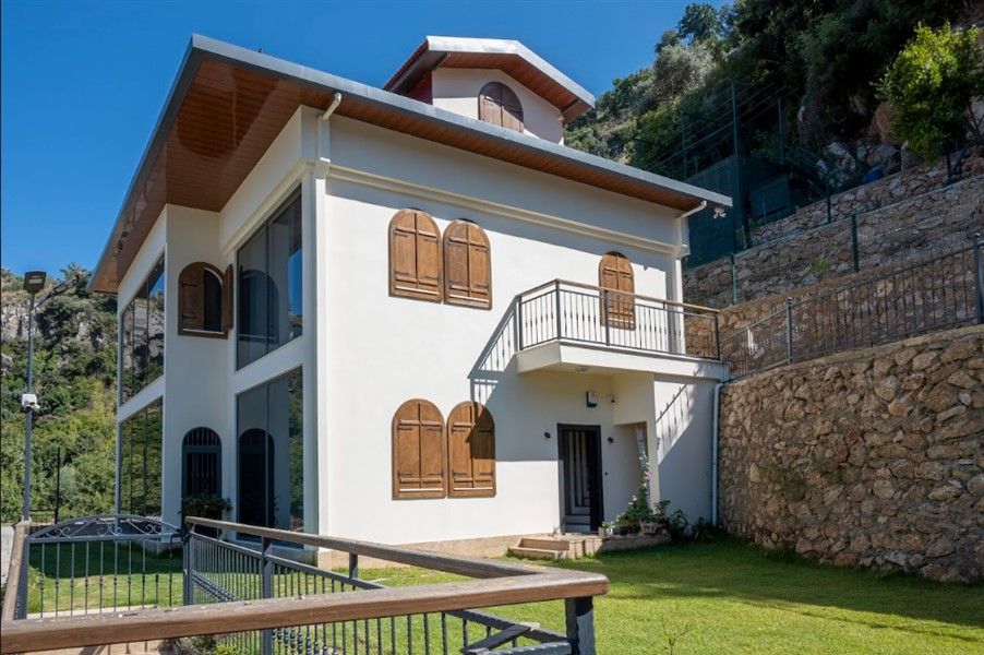 Вилла в Алании, Турция, 250 м² - фото 1