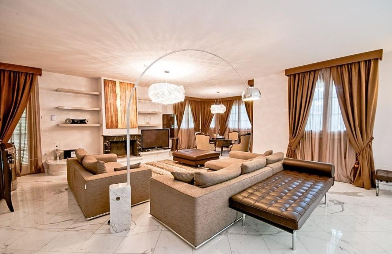 Вилла в Форте деи Марми, Италия, 580 м² - фото 3