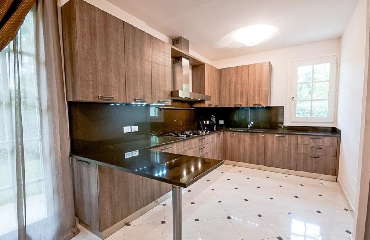 Вилла в Форте деи Марми, Италия, 580 м² - фото 5