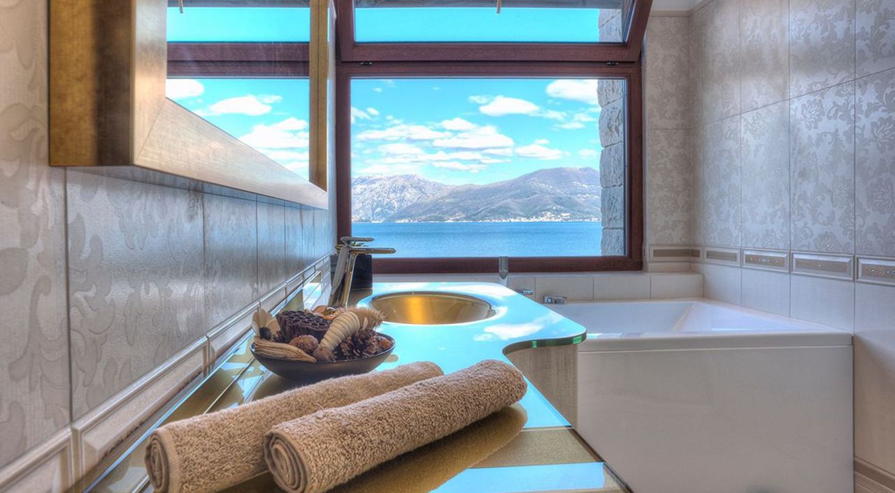 Вилла в Крашичах, Черногория, 300 м² - фото 4