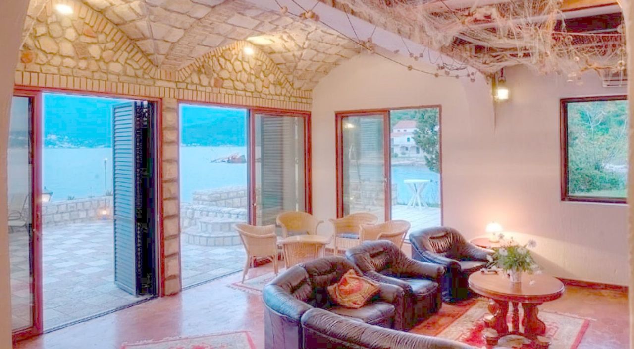 Вилла в Розе, Черногория, 360 м² - фото 3