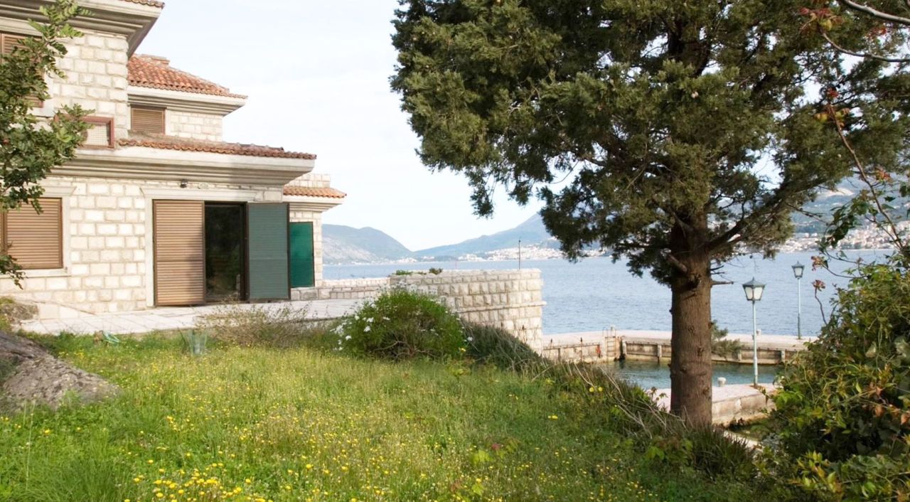 Вилла в Розе, Черногория, 360 м² - фото 8