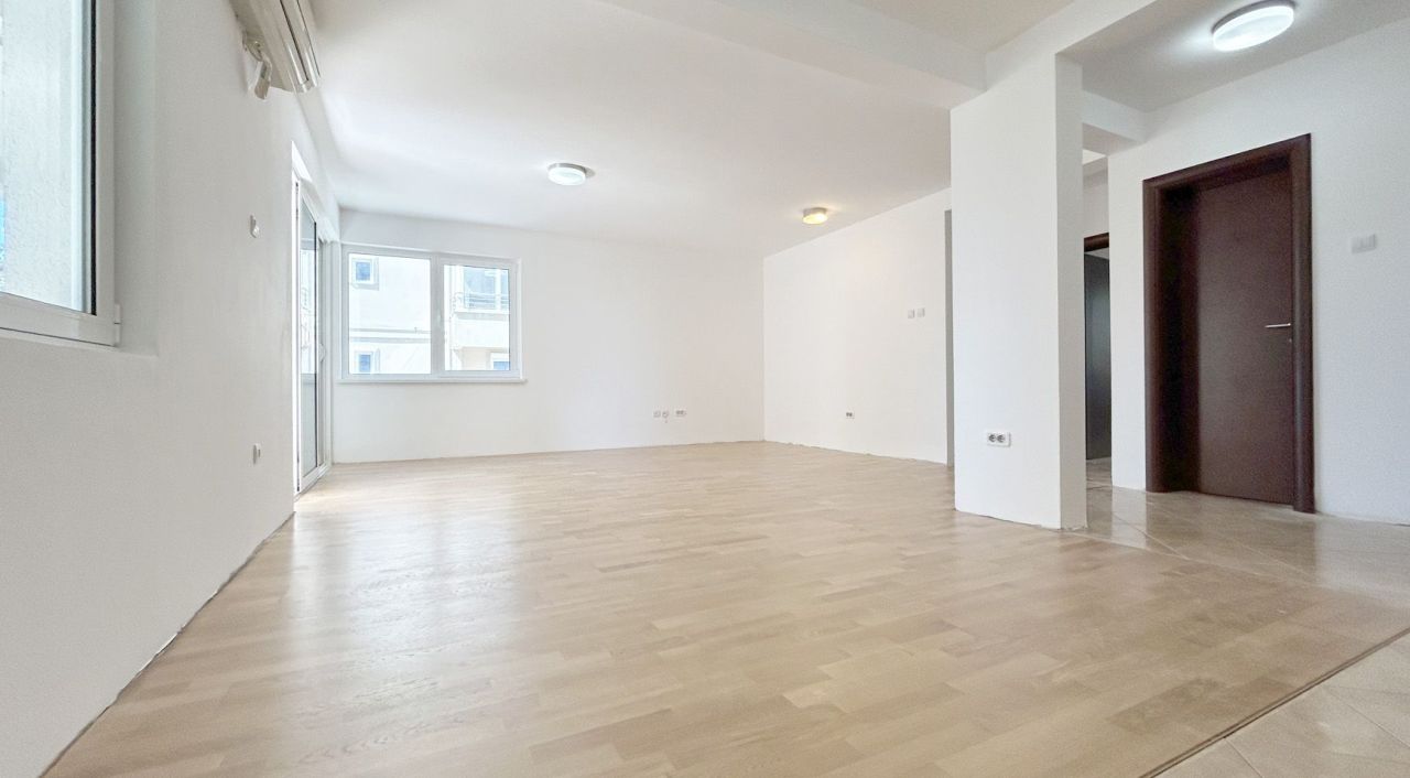 Квартира в Петроваце, Черногория, 105 м² - фото 12