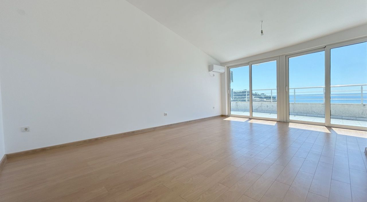 Квартира в Петроваце, Черногория, 169 м² - фото 3