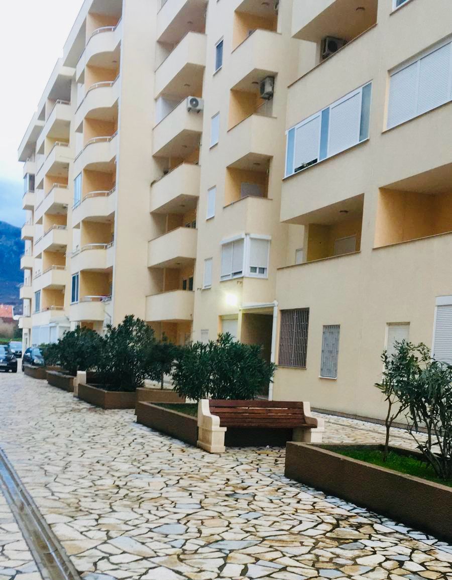 Квартира в Баре, Черногория, 33 м² - фото 1