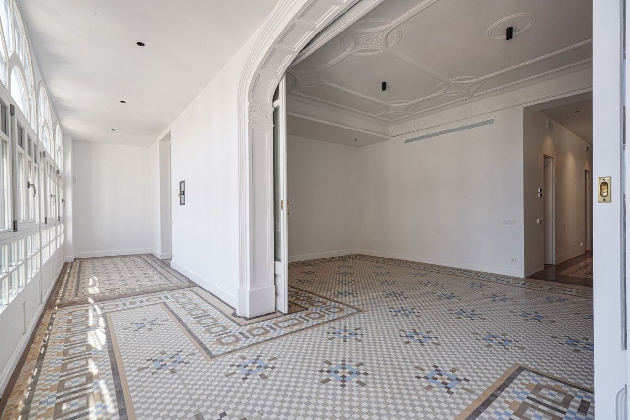 Квартира в Барселоне, Испания, 172 м² - фото 2