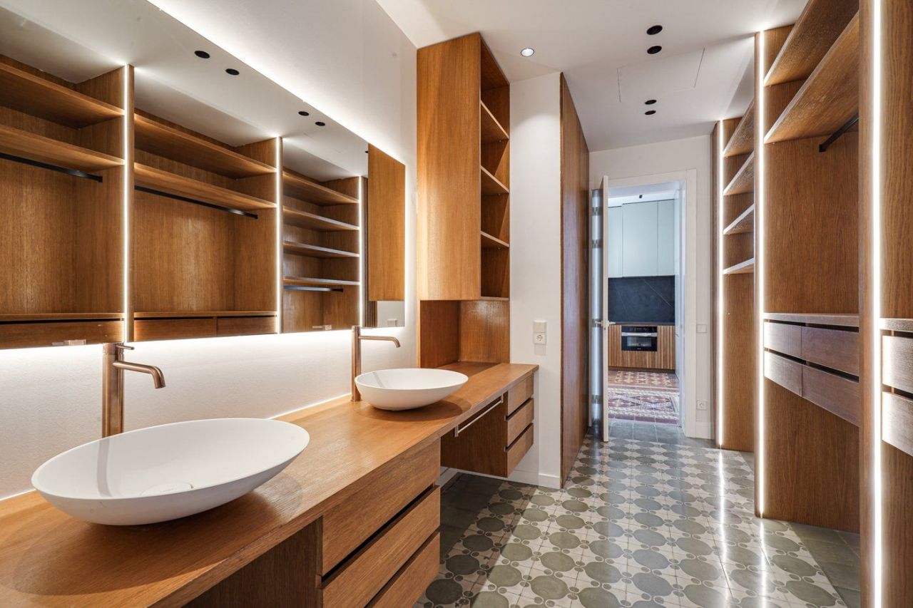 Квартира в Барселоне, Испания, 172 м² - фото 12