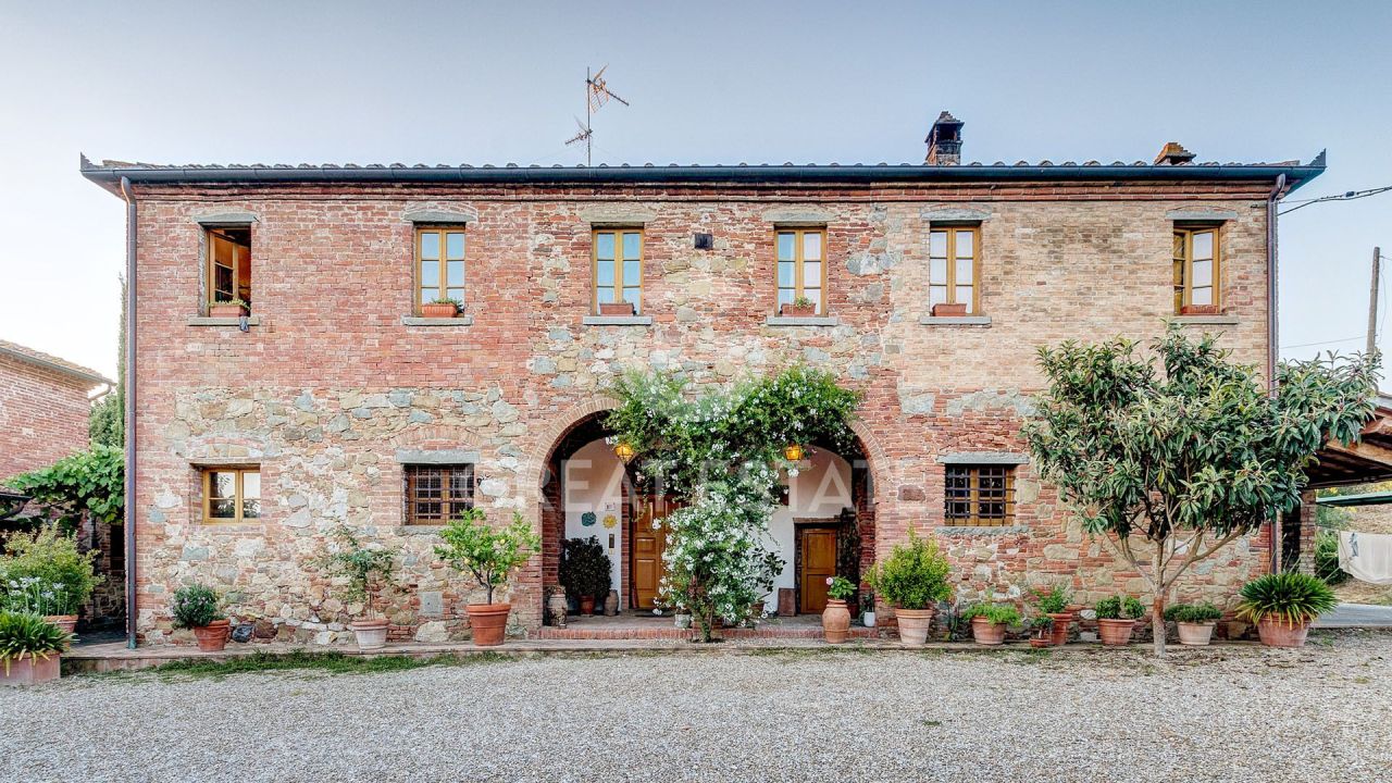 Дом в Фояно-делла-Кьяне, Италия, 484 м² - фото 2