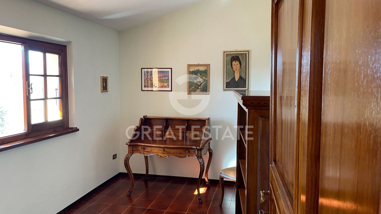 Вилла в Кьюси, Италия, 268.9 м² - фото 12