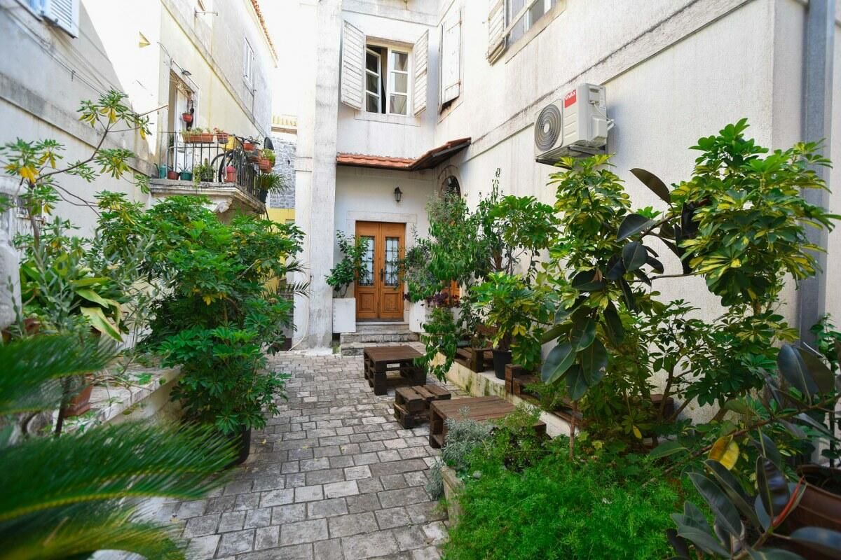 Квартира в Будве, Черногория, 86 м² - фото 2