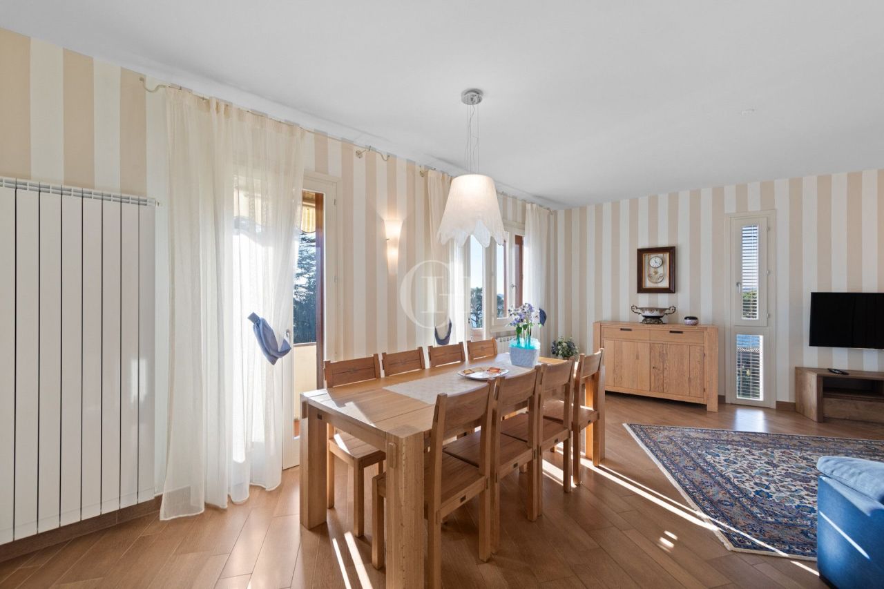 Апартаменты у озера Гарда, Италия, 120 м² - фото 6