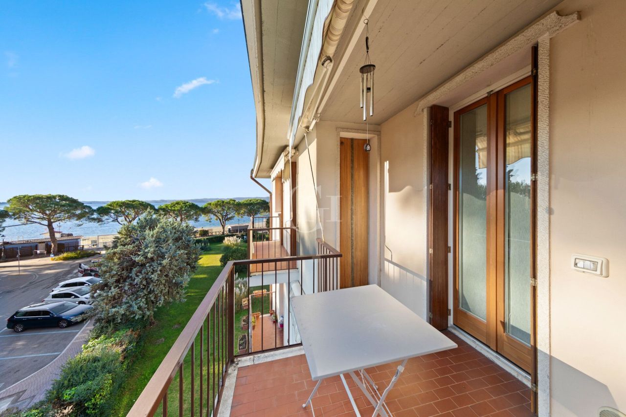 Апартаменты у озера Гарда, Италия, 120 м² - фото 13