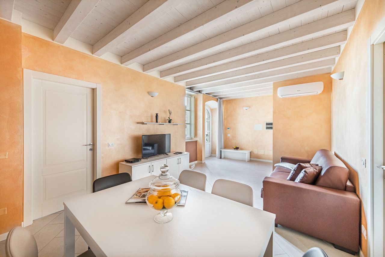 Апартаменты у озера Гарда, Италия, 140 м² - фото 4