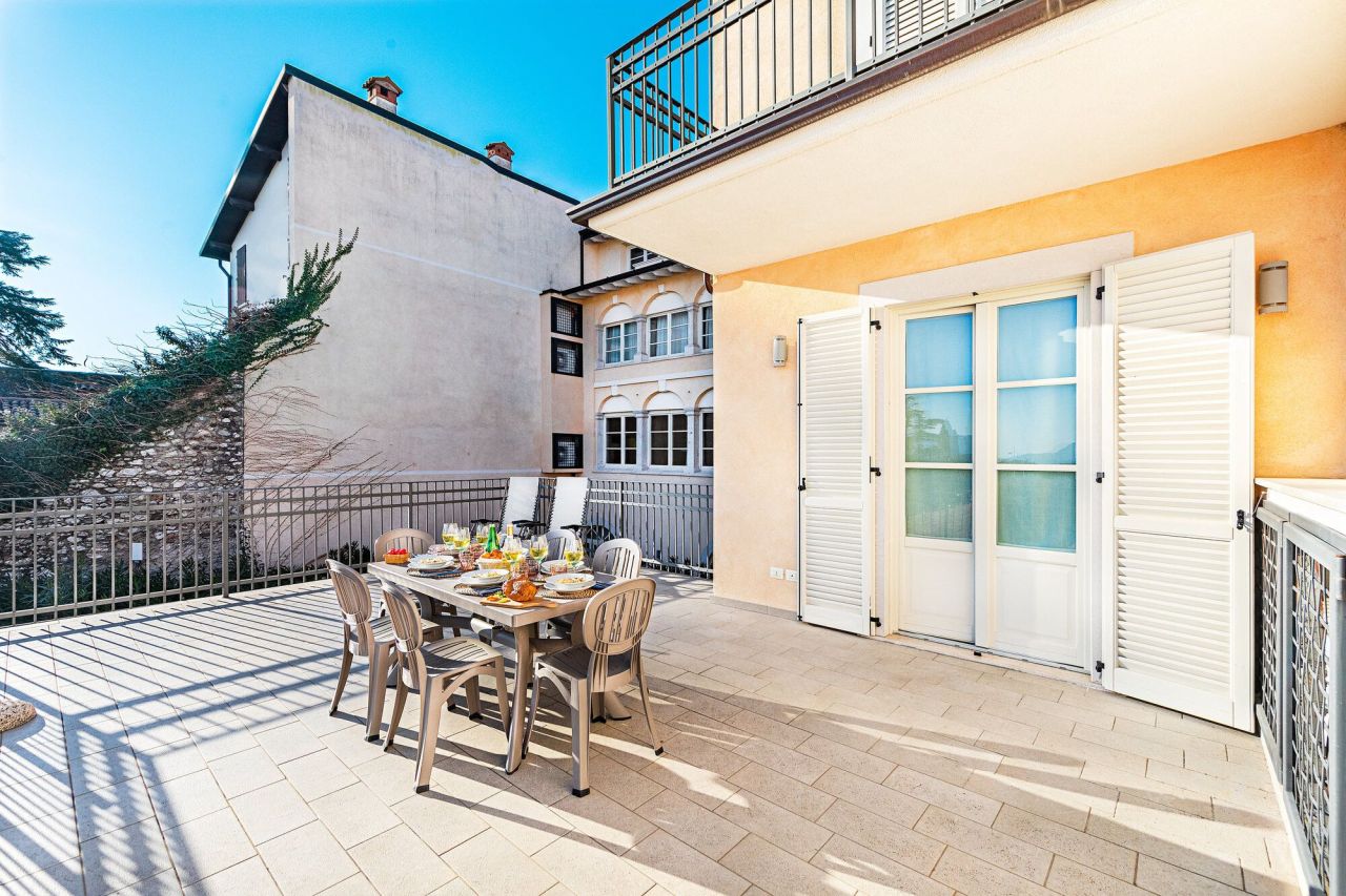 Апартаменты у озера Гарда, Италия, 140 м² - фото 12