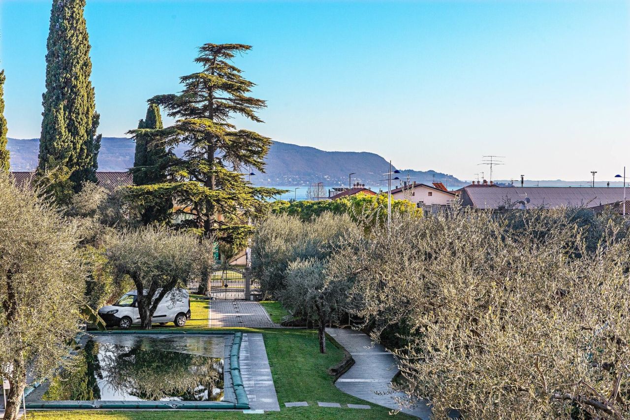 Апартаменты у озера Гарда, Италия, 140 м² - фото 13