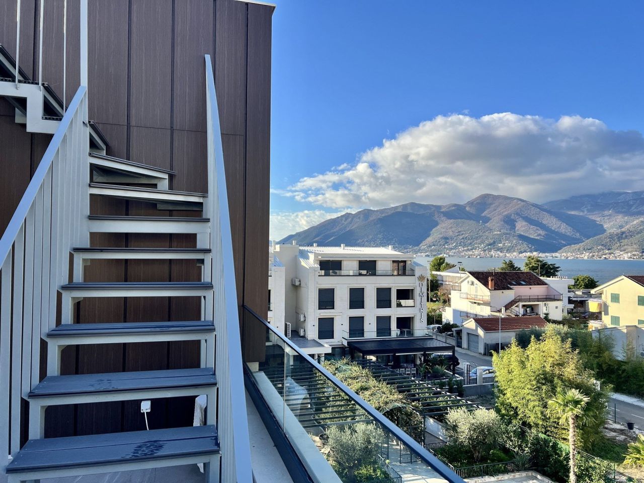 Квартира в Тивате, Черногория, 147 м² - фото 3