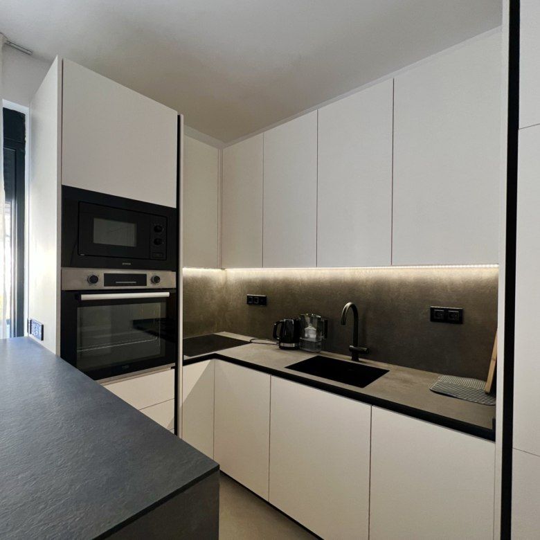 Квартира в Тивате, Черногория, 147 м² - фото 16