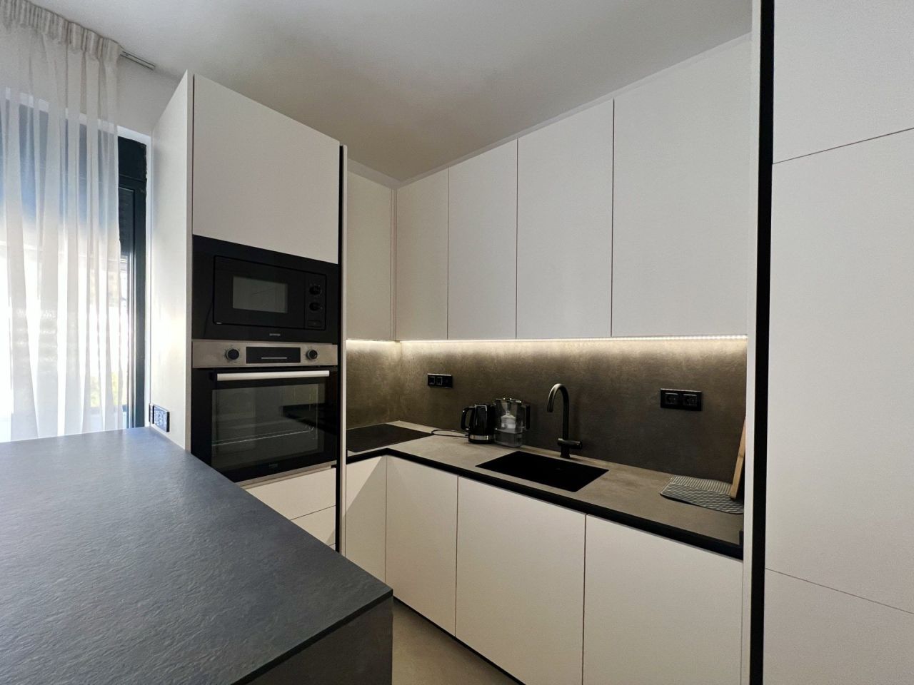 Квартира в Тивате, Черногория, 147 м² - фото 18