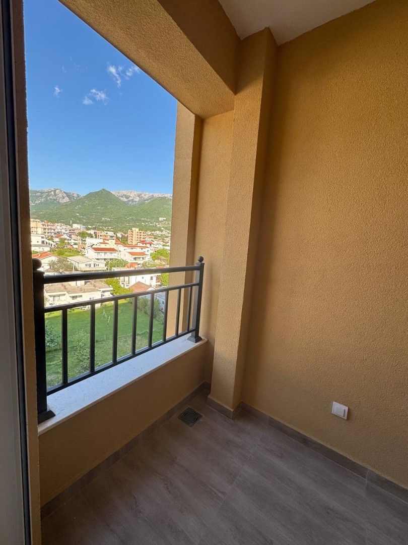 Квартира в Баре, Черногория, 26 м² - фото 2