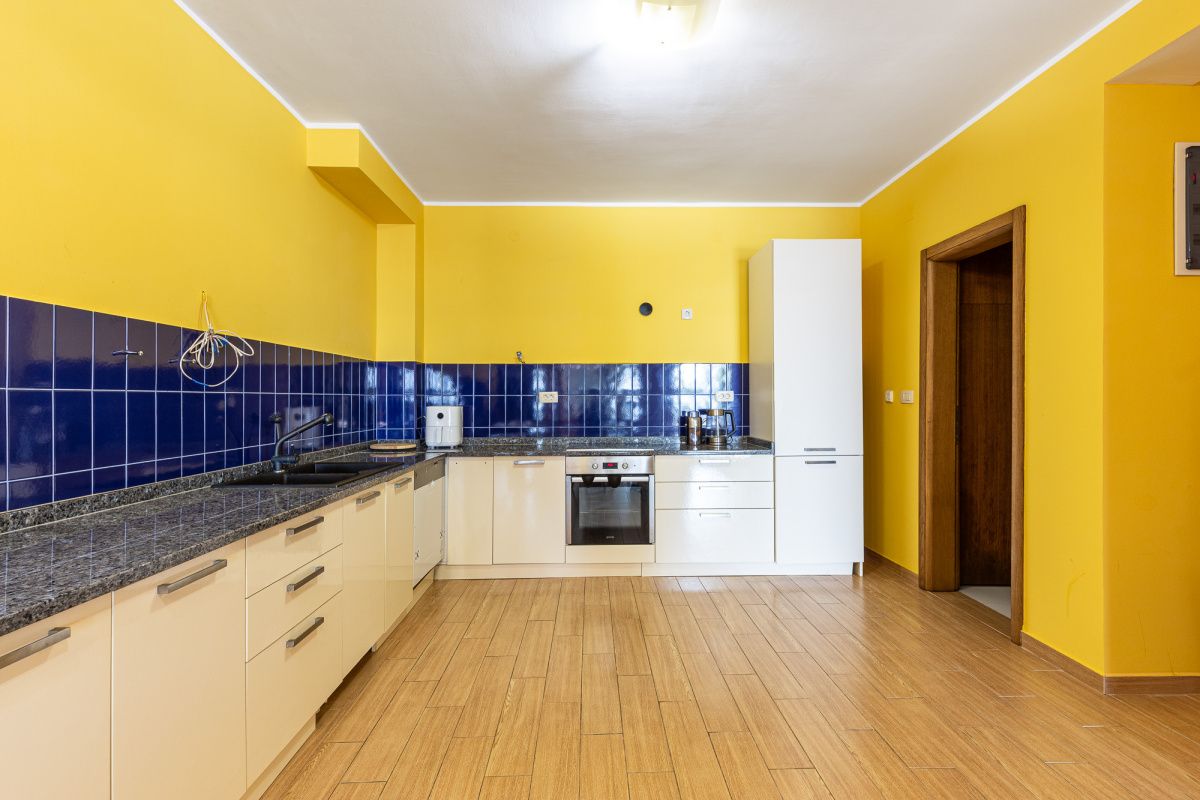 Дом в Баре, Черногория, 400 м² - фото 1