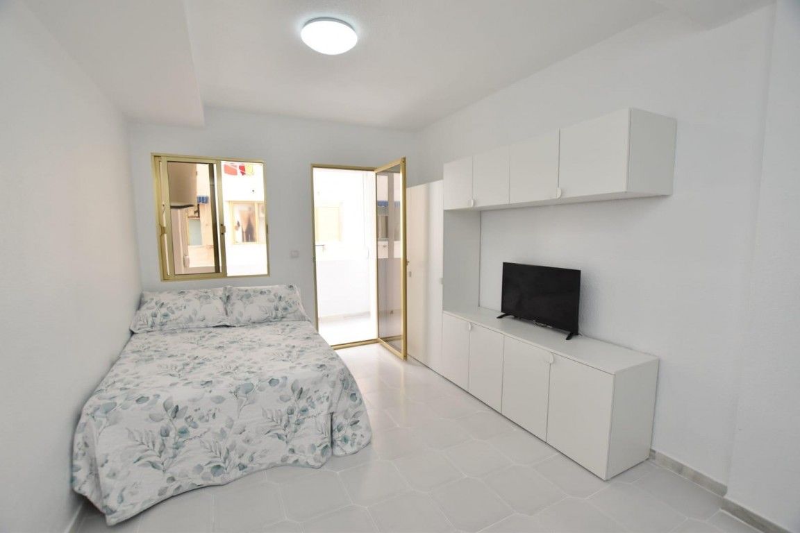 Студия в Торревьехе, Испания, 29 м² - фото 1