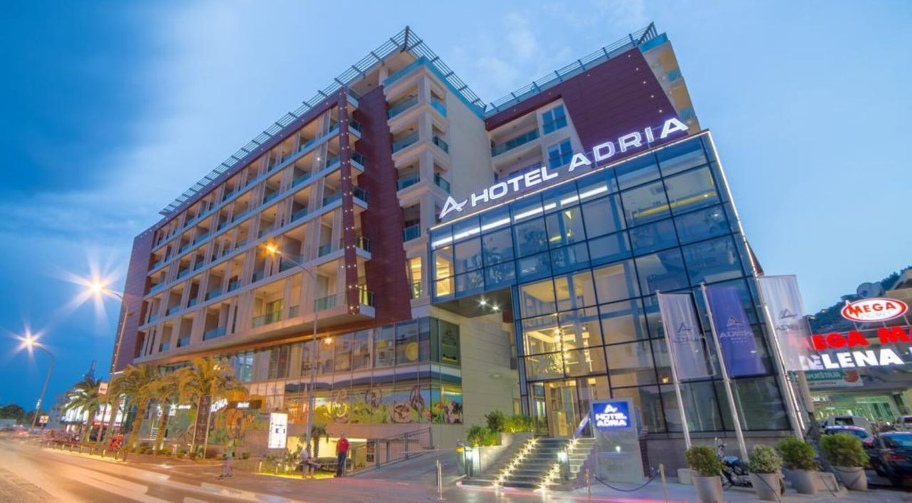 Офис в Будве, Черногория, 70 м² - фото 1