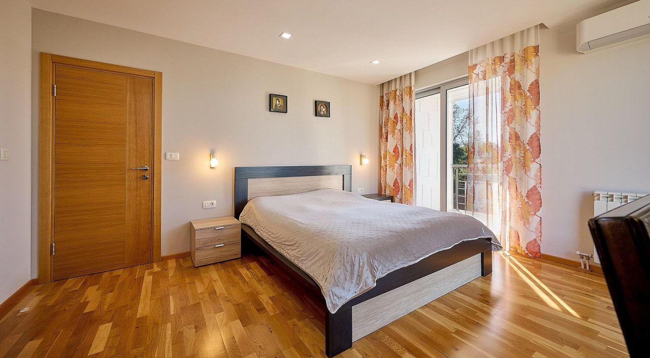 Вилла в Кримовице, Черногория, 200 м² - фото 16