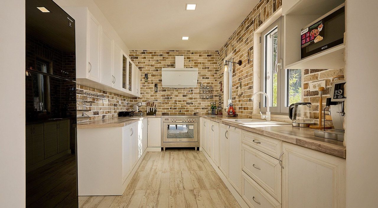 Вилла в Кримовице, Черногория, 200 м² - фото 8