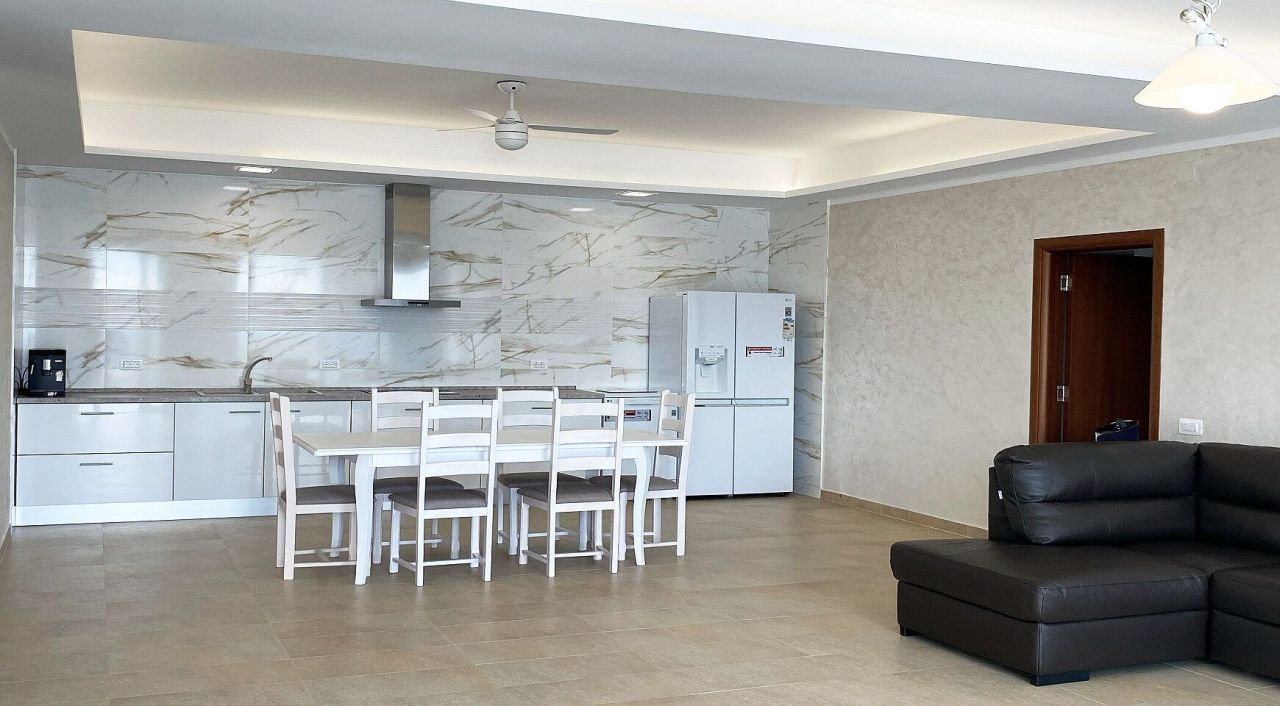 Квартира в Херцег-Нови, Черногория, 132 м² - фото 11