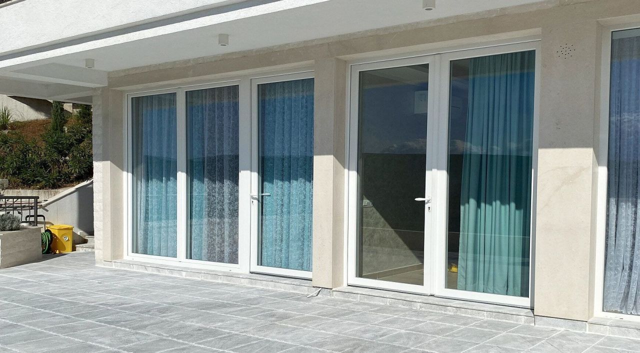 Квартира в Херцег-Нови, Черногория, 132 м² - фото 7