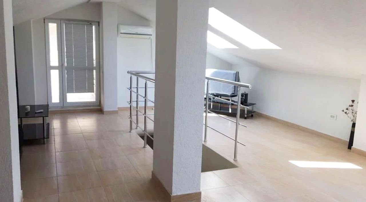 Квартира в Столиве, Черногория, 132 м² - фото 8