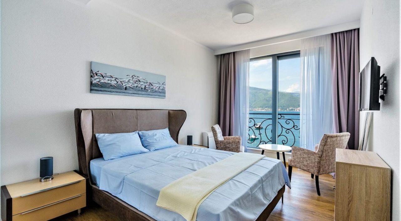 Вилла в Крашичах, Черногория, 450 м² - фото 2